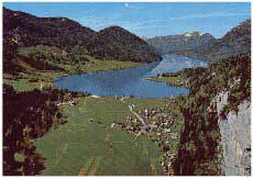 Blick im Sommer auf den Grundlsee